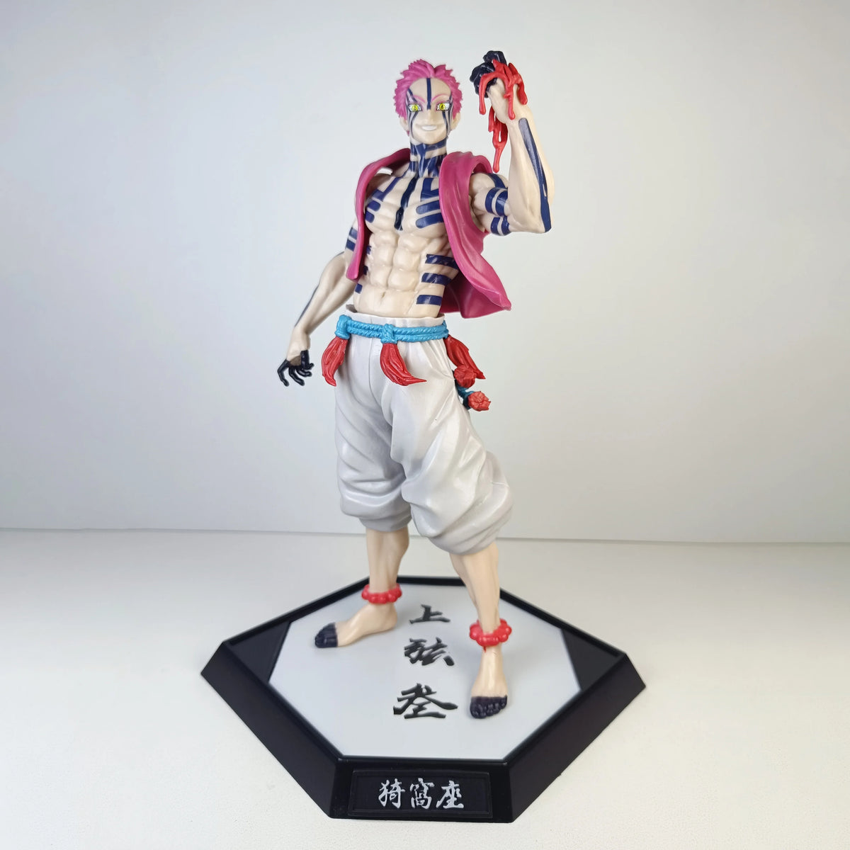 Action Figure Demon Slayer – Estátua Kimetsu no Yaiba Premium (16cm)