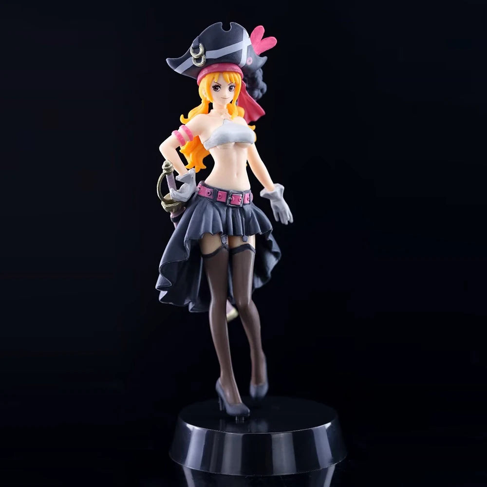Action Figure One Piece – Nami Black Clothes Film Red Edition (19.5cm)
