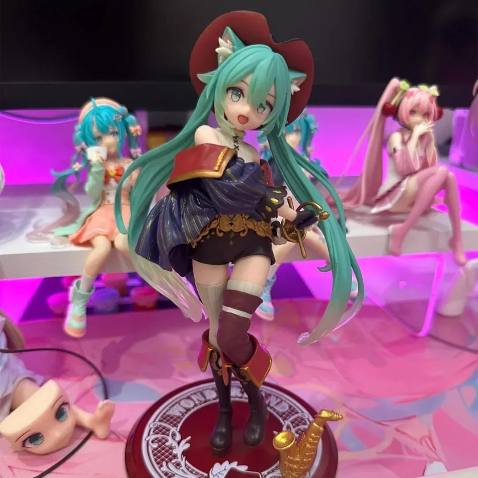Action Figure Hatsune Miku Desktop Cute – Edição Tale Wonderland (Gato de Botas 19cm)