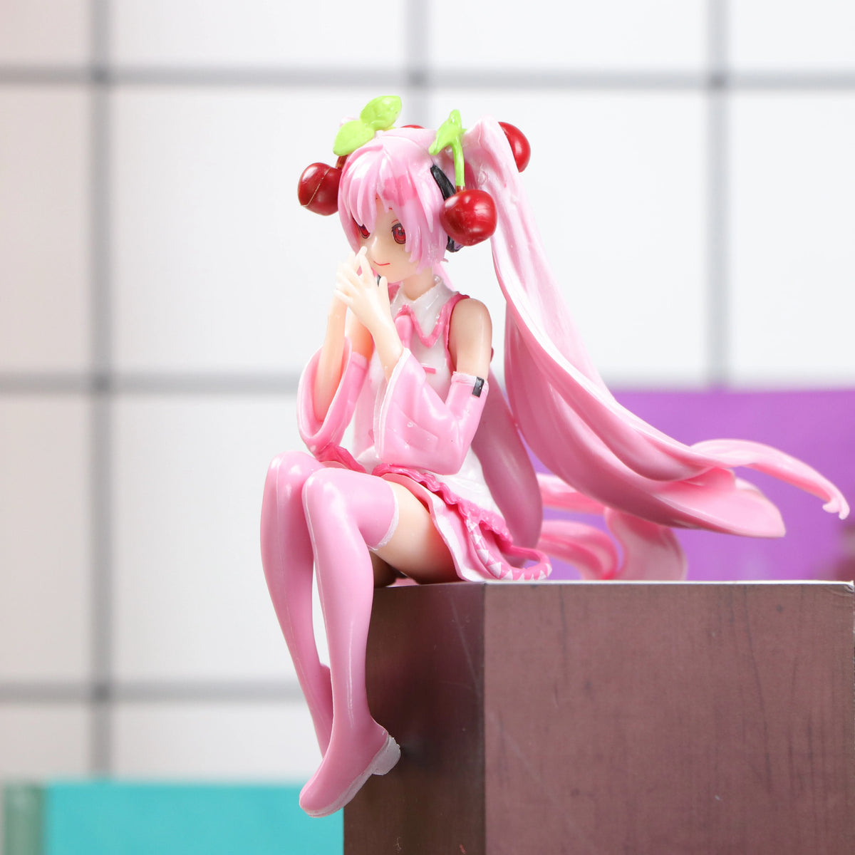 Action Figure Hatsune Miku Cherry Blossom – Edição Especial Vestido Rosa (12cm)