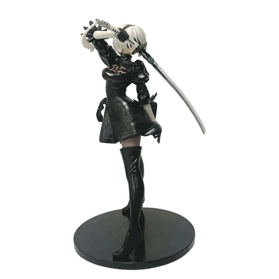 Action Figure YoRHa 2B – NieR:Automata Coleção Black & White (18cm)