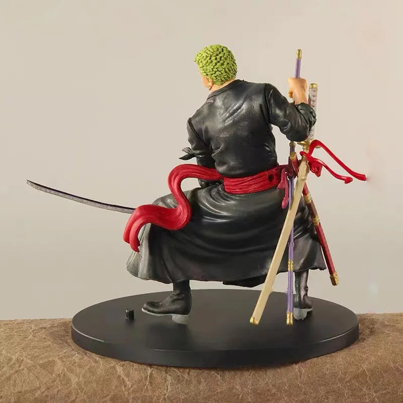 Action Figure One Piece – Roronoa Zoro Three-Knife Santoryu (16cm)