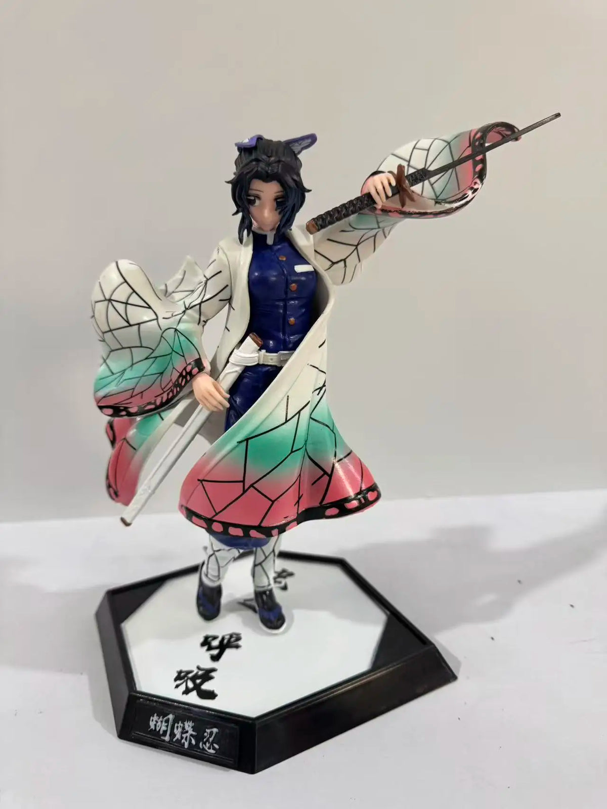 Action Figure Demon Slayer – Estátua Kimetsu no Yaiba Premium (16cm)