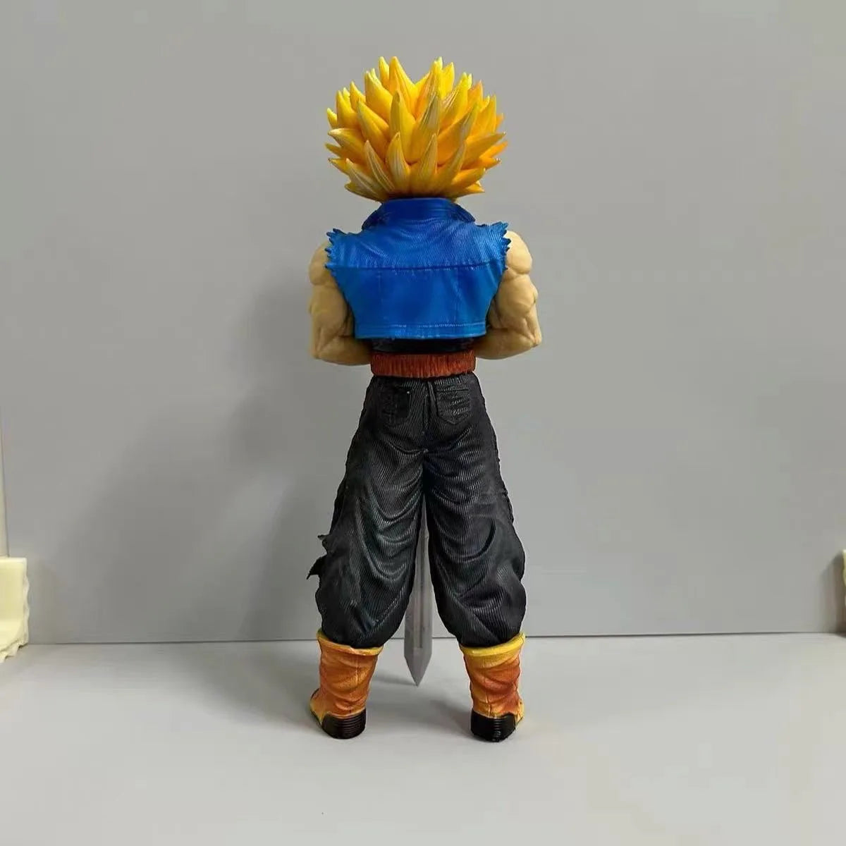 Action Figure Future Trunks – Dragon Ball Z Colecionável Premium (25cm)